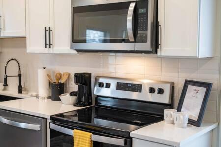 The Warhol - Pet-Friendly Apartment Bentonville Exterior photo