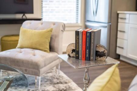The Warhol - Pet-Friendly Apartment Bentonville Exterior photo