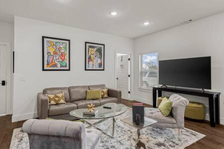 The Warhol - Pet-Friendly Apartment Bentonville Exterior photo